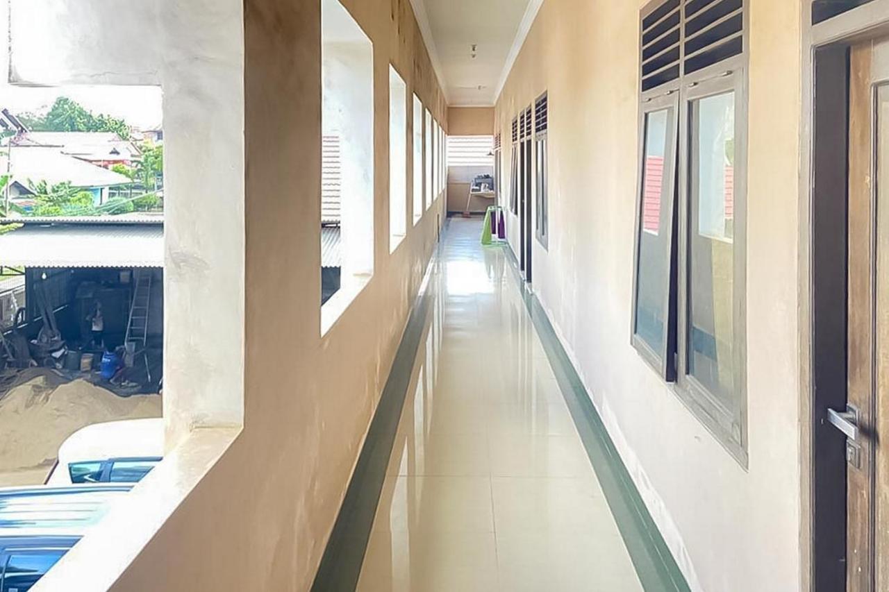 Отель Reddoorz Syariah @ Jalan Ir Haji Juanda Джамби Экстерьер фото
